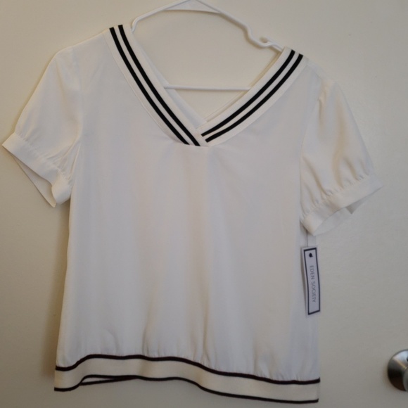 Eden Society - White Sporty V-neck - Picture 3 of 5